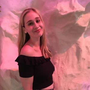 Meet your Posher, Michaela!